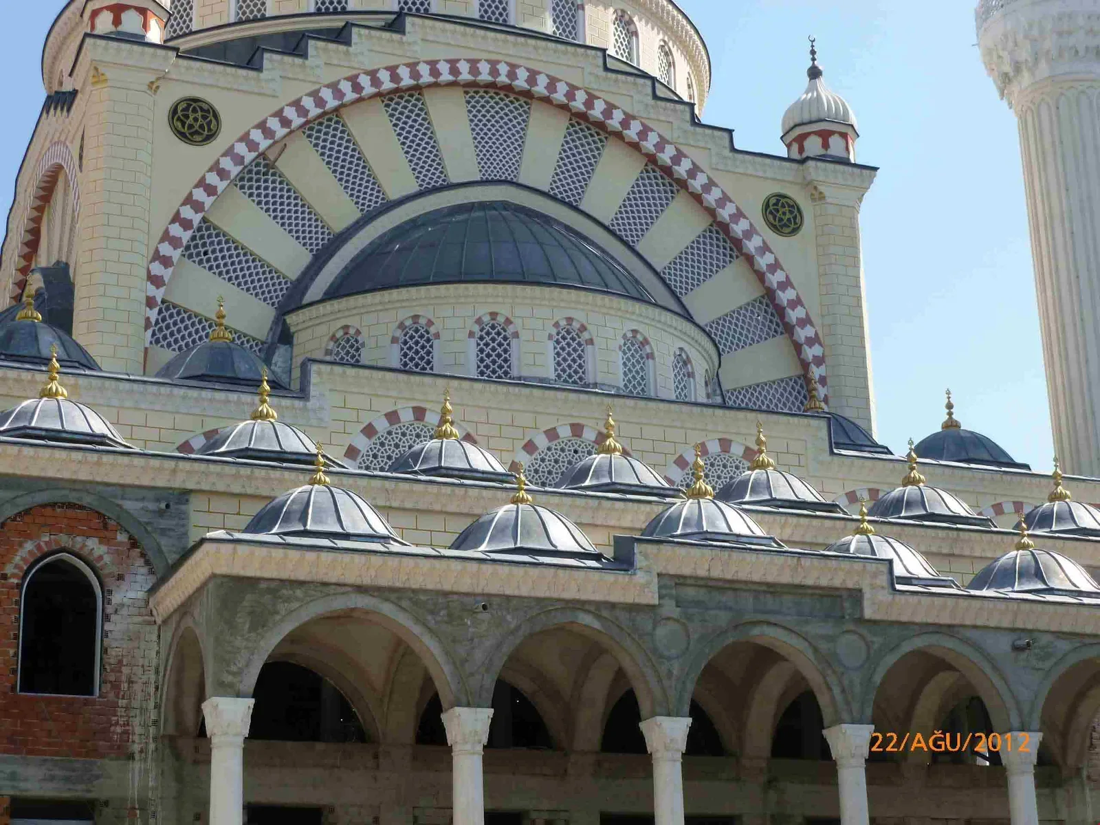 Cami Beton Pencere uygulama örneği